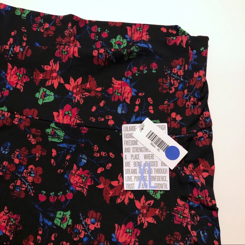 LuLaRoe Fabulous Floral Maxi Skirt XL 🌸